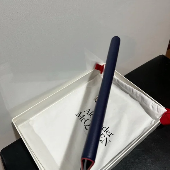 Alexander McQueen Dark Blue Leather Clutch - Picture 4 of 7